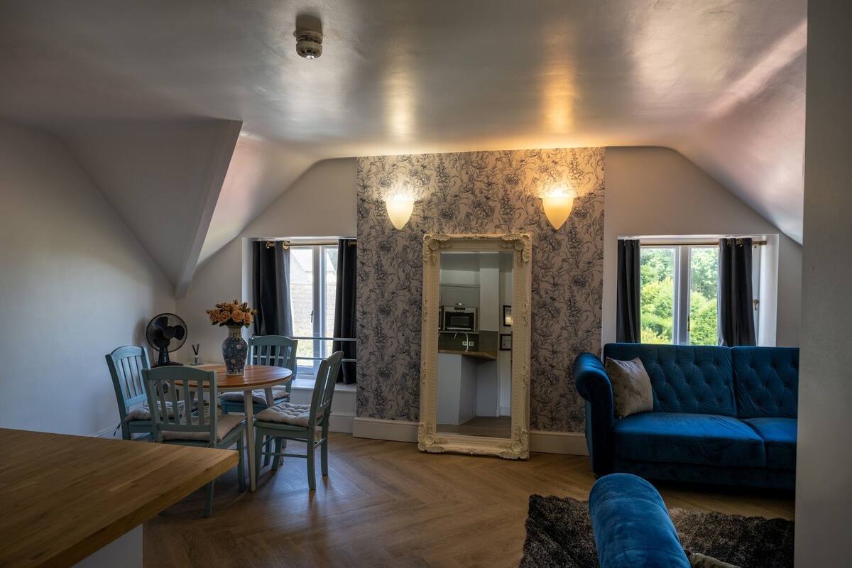 Deluxe appartement, uitzicht op tuin | 1 slaapkamer, individueel gedecoreerd, individueel gemeubileerd