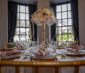 Dining - Croydon Hall (Minehead)
