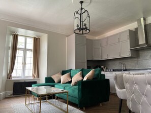 Deluxe Apartment | Individually decorated, individually furnished, iron/ironing board - Croydon Hall (Minehead)