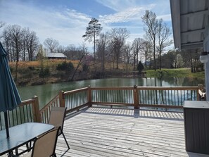 Outdoor dining - Hooked On A Feeling — Fishing Cabin (Rising Fawn)