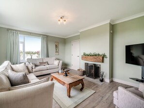 Fireplace - 3 bedroom accommodation in Appleton Wiske, near Northallerton (Appleton Wiske, near Northallerton)