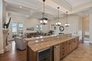 Interior - Luxurious, Suzie Q by the Sea - Gated Maravilla Community and Private Pool (Destin)