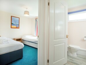 2 bedrooms, bed sheets