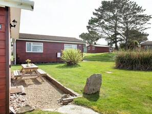 Outdoor dining - 2 bedroom accommodation in St Merryn, near Padstow (St Merryn, near Padstow)
