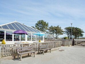 Terrace/patio - 2 bedroom accommodation in St Merryn, near Padstow (St Merryn, near Padstow)