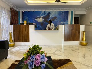 32-inch LED TV with satellite channels, TV - MAXJEN HAVEN GUEST HOUSE (Kasoa)