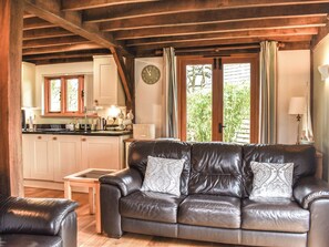 Living area - 3 bedroom accommodation in Camelford (Camelford)