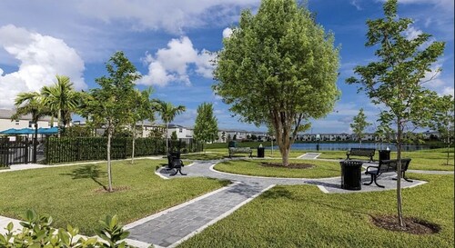 Modern comfortable brand new home in South Florida
