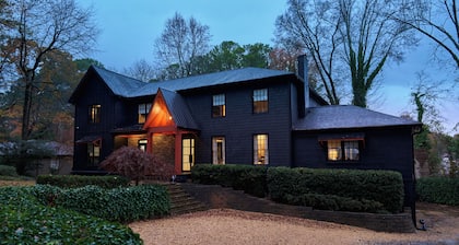 Luxury 6 Br 5 Ba For Groups in Buckhead Atlanta, close to everything you need!!