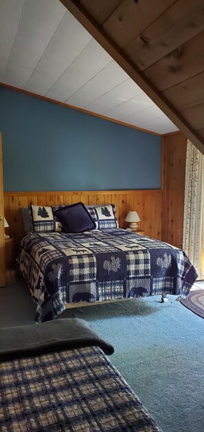 3 bedrooms, desk, iron/ironing board, free WiFi