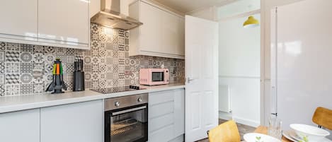 Dishwasher, high chair