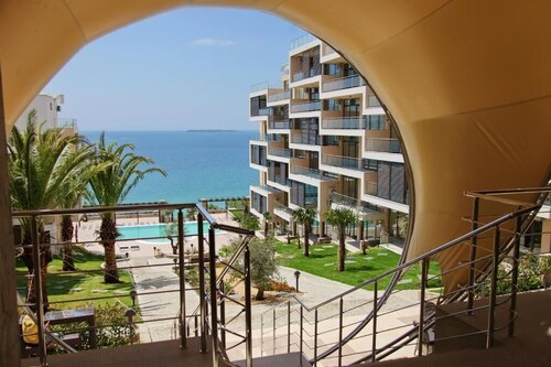 Apartment with stunning sea views First Line and on the Marina