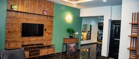 Classic Apartment, 2 Bedrooms | Living area