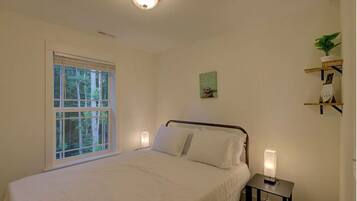 5 chambres, fer et planche à repasser, Wi-Fi gratuit, draps fournis