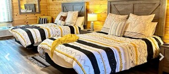 Luxury Cabin At Blackwater Getaway, Short Walk Downhill To The River!