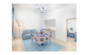 Una televisión, libros