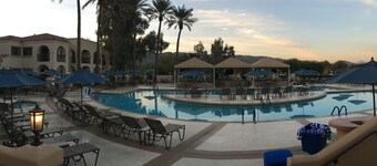 1 Bedroom Resort Condo in Central Phoenix