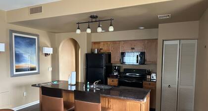 1 Bedroom Resort Condo in Central Phoenix