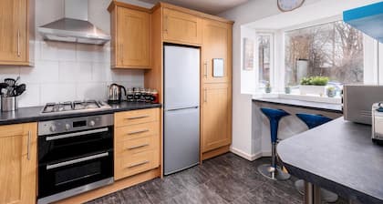 Stunning 3BD Home Hillsborough Sheffield