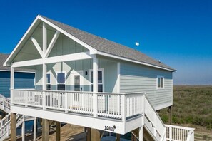 Exterior - Relaxing villa | Steps from beach | Amenities (Bolivar Peninsula)