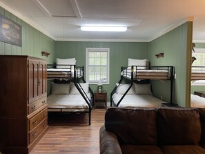 3 Schlafzimmer, Bügeleisen/Bügelbrett, kostenloses WLAN, Bettwäsche