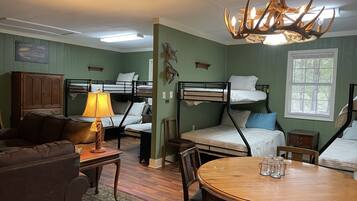 3 chambres, fer et planche Ă repasser, Wi-Fi gratuit, draps fournis