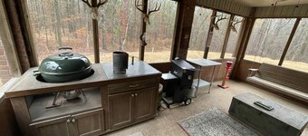 Private home 35 minutes from OleMiss Oxford-sleeps 1-16. Quiet getaway