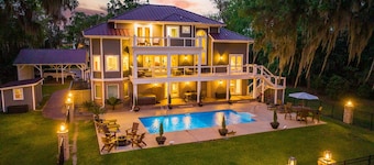 Private Waterfront Estate w/ Pool & Hot Tub - 10 Miles to Sav Historic District