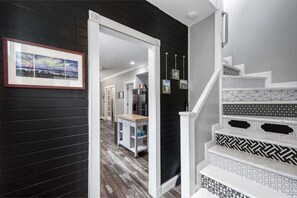 Interior - Bayside Historic Remodel Walk 2 Beach & Breweries (Everett)