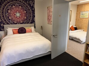 2 bedrooms, desk, iron/ironing board, free WiFi