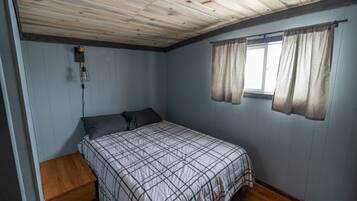 2 camere, una scrivania, ferro/asse da stiro, Wi-Fi gratuito