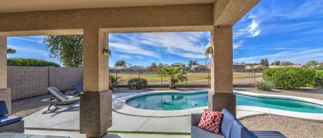 屋外プール、温水プール