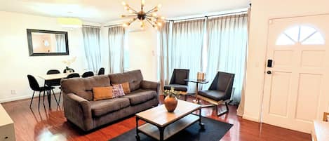 智能電視、足球機