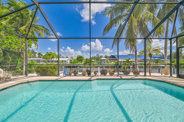 Piscine extérieure, piscine chauffée