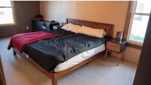 3 عدّة غرف نوم وواي فاي وملاءات أسرّة