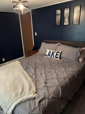 3 habitaciones, escritorio, wifi gratis y ropa de cama