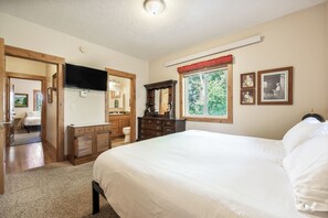 3 chambres, bureau, lit de bébé portatif, Wi-Fi