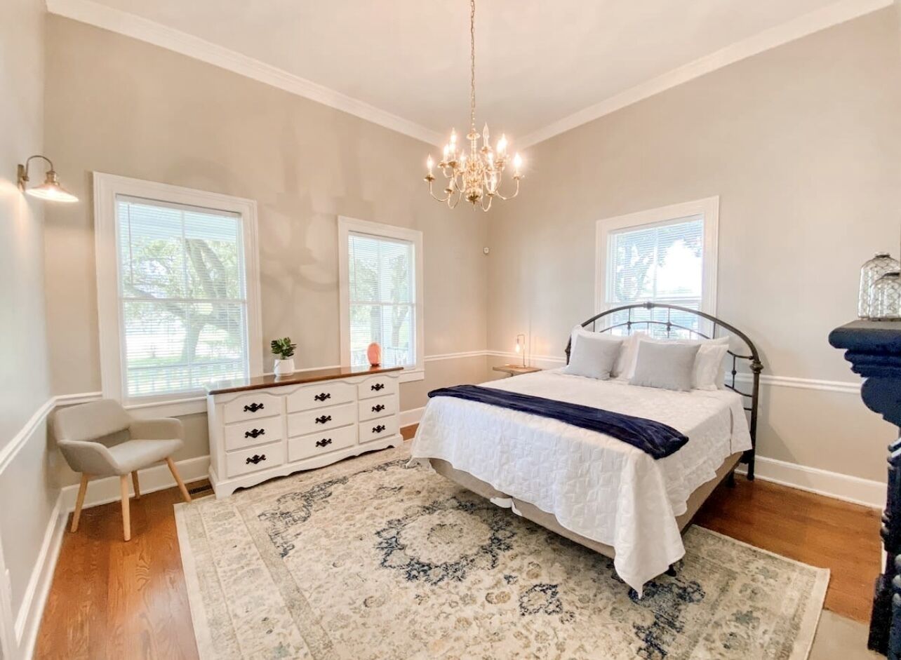 Southern Charm | Sleeps 4!