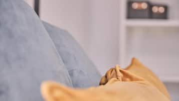 Quarto casal standard | Edredons de pluma, individualmente decorados, individualmente mobiliados