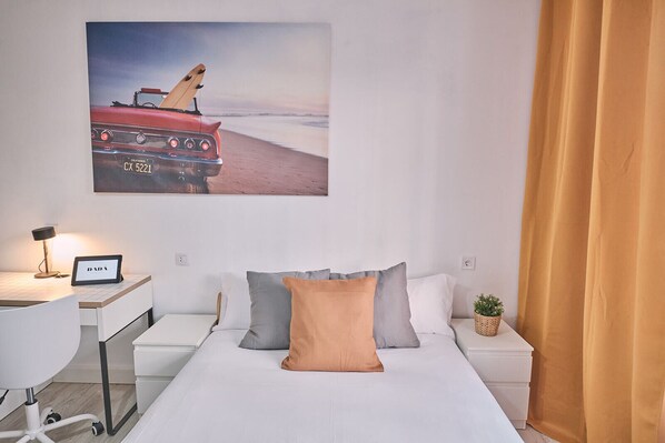 Economy Double Room | Down duvets, individually decorated, individually furnished, desk