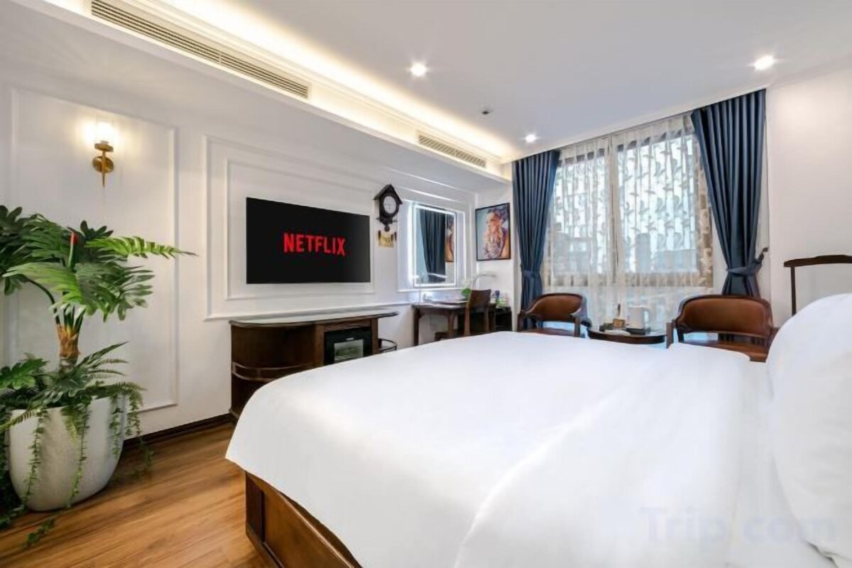 Minibar, in-room safe, blackout drapes, iron/ironing board