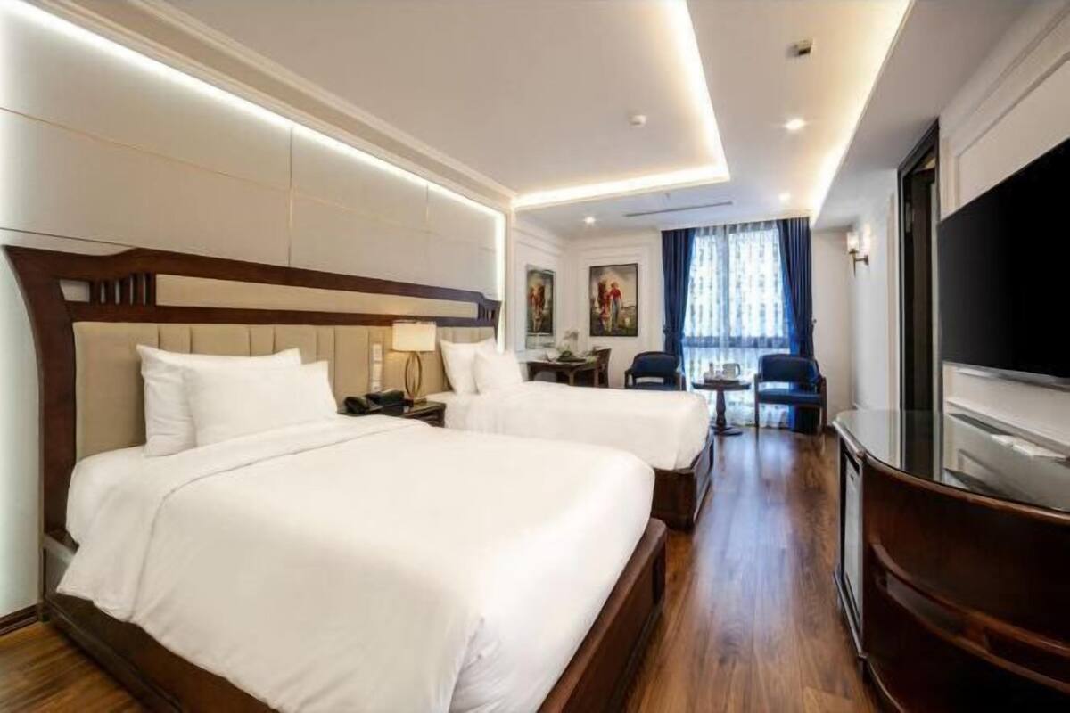 Minibar, in-room safe, blackout curtains, iron/ironing board