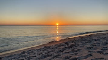 In StrandnĂ€he, StrandtĂŒcher