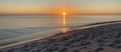 Una spiaggia nelle vicinanze, teli da spiaggia