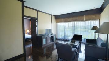 Executive Double Room | Free WiFi, bed sheets