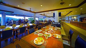 Restaurant - Blue Canyon Country Club (Sa Khu)