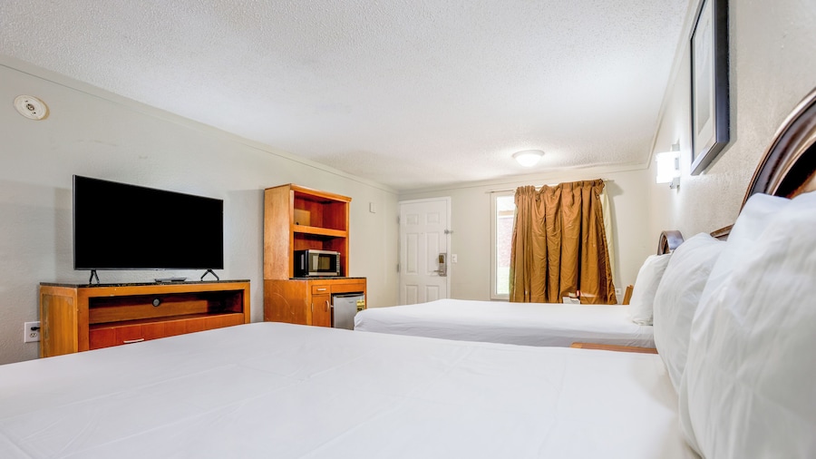 Cozy Garden Inn By OYO Hwy 40 Richmond