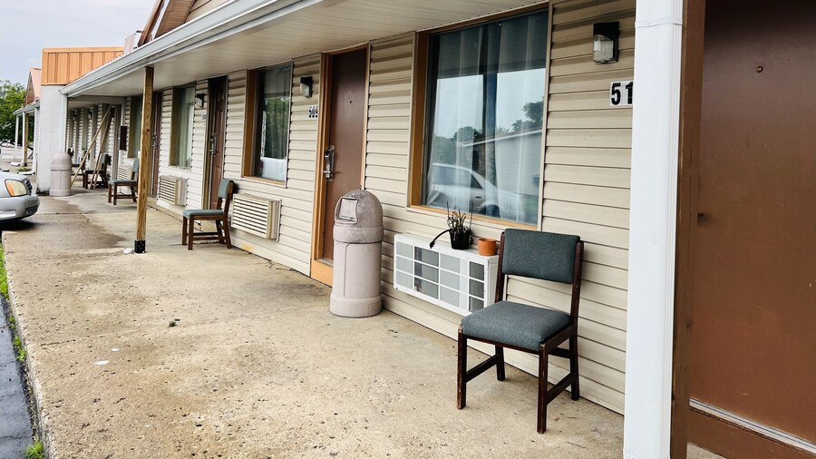 Cozy Garden Inn By OYO Hwy 40 Richmond