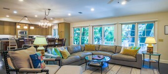 10 Min Walk to Beach; Dog Friendly, One Level Home w Golf Course Views