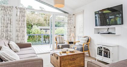 1 bedroom accommodation in Mullion Cove, Helston